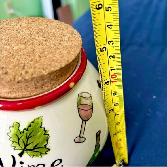 Vintage Ceramic Painted Corked Wine Fund Jar Home Decor Accent Display - Picture 3 of 9